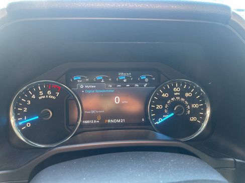 Used 2016 Ford F150 Platinum w/ Equipment Group 701A Luxury AWD/4WD image 42