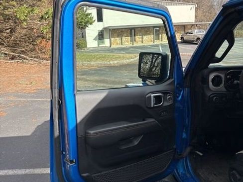 Used 2024 Jeep Wrangler Sahara w/ Safety Group image 30