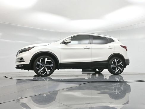 Used 2020 Nissan Rogue Sport SL w/ Premium Package FWD image 8