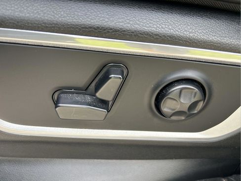 Used 2020 RAM 1500 Laramie w/ Sport Appearance Package image 28