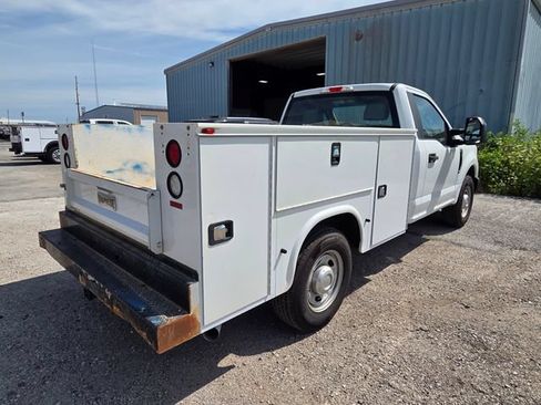Used 2017 Ford F250 XL RWD image 3