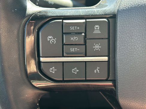 Used 2023 Ford F150 Lightning Platinum image 22