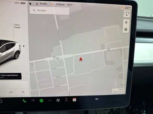Used 2021 Tesla Model Y Long Range AWD/4WD image 4