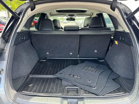 Used 2019 INFINITI QX50 Essential w/ Premium Heat Package AWD/4WD image 6