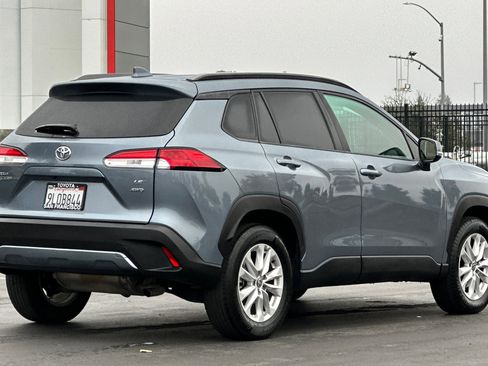 Used 2024 Toyota Corolla Cross LE image 4