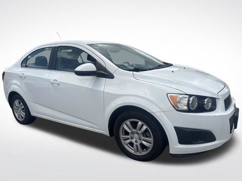 Used 2016 Chevrolet Sonic LT FWD image 14