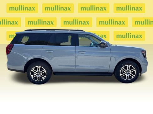 New 2026 Ford Expedition Active RWD image 17