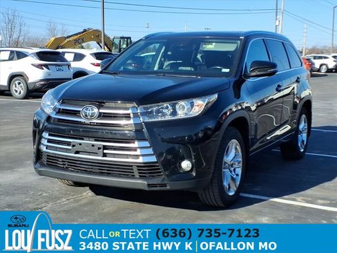 Used 2018 Toyota Highlander Limited image 2