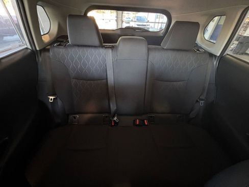 Used 2025 Toyota Corolla Cross LE image 37