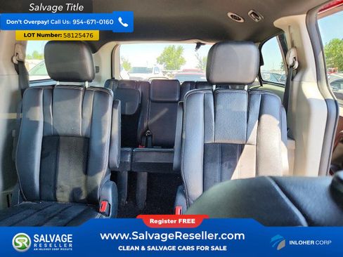 Used 2017 Dodge Grand Caravan SXT w/ Rear Park Assist Package FWD image 13