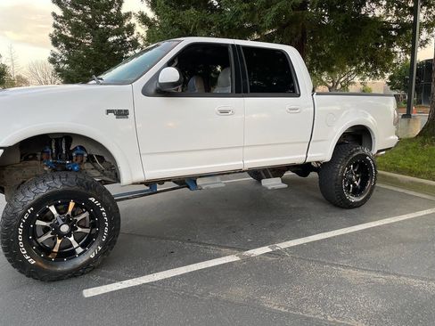 Used 2001 Ford F150 Lariat image 4