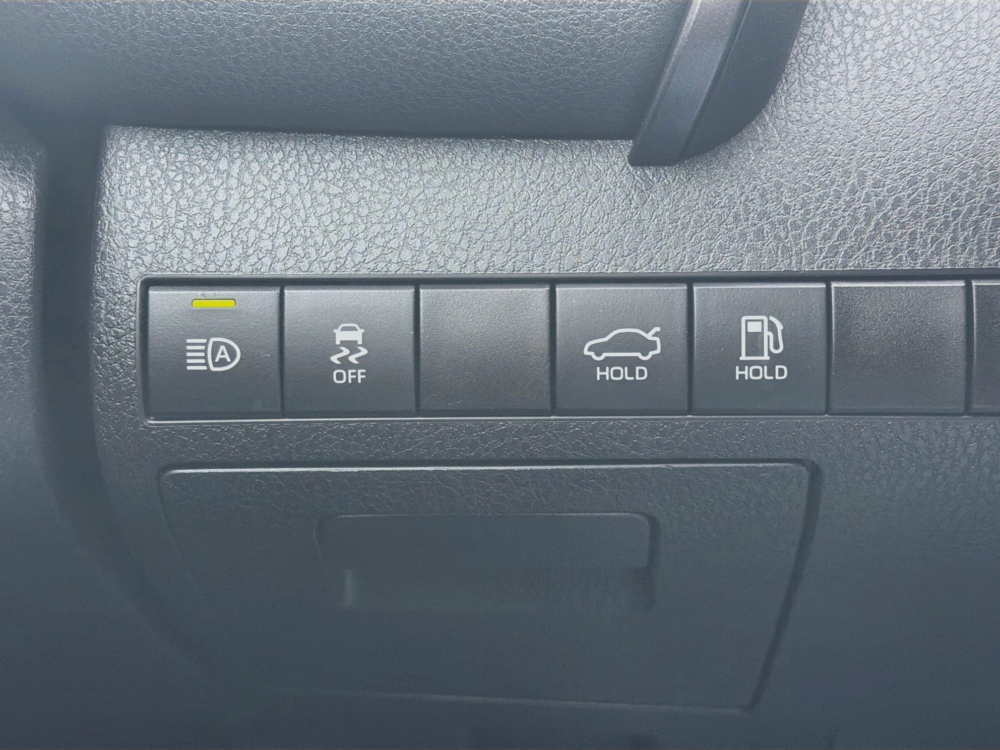 Used 2021 Toyota Camry LE FWD image 16