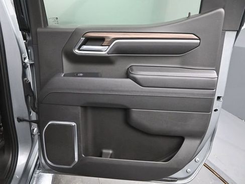 Used 2023 Chevrolet Silverado 1500 LT w/ Convenience Package II image 16