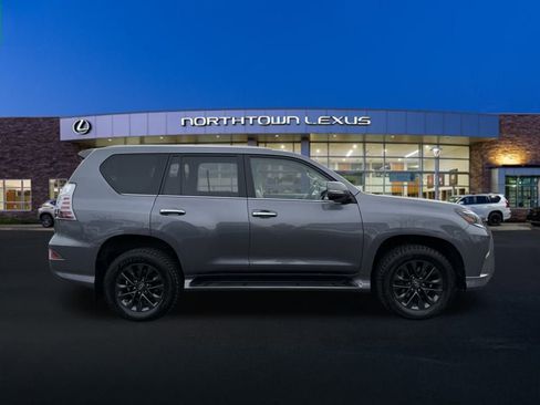 Used 2021 Lexus GX 460 Premium w/ Premium Package image 24