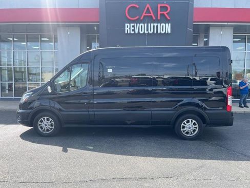 Used 2023 Ford Transit 350 XLT image 5