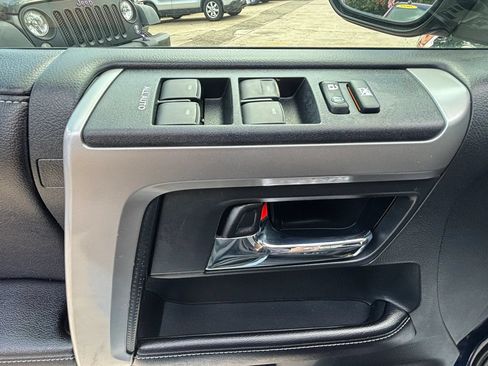 Used 2016 Toyota 4Runner SR5 RWD image 23