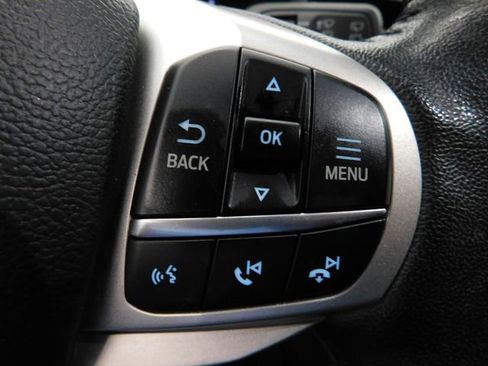 Used 2022 Ford Explorer XLT image 32