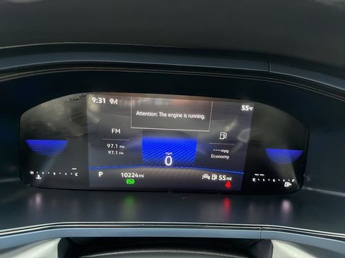 Used 2024 Volkswagen Taos SE w/ Panoramic Sunroof Package image 30