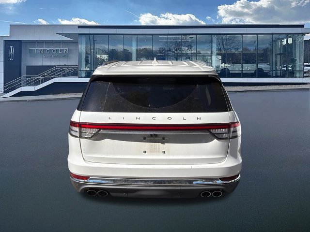 Used 2023 Lincoln Aviator Reserve w/ Equipment Group 201A RWD image 8