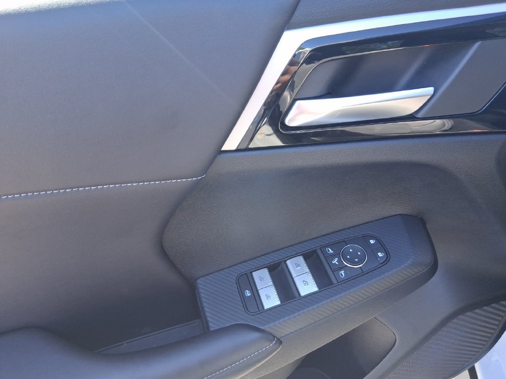 Used 2024 Mitsubishi Outlander FWD image 14