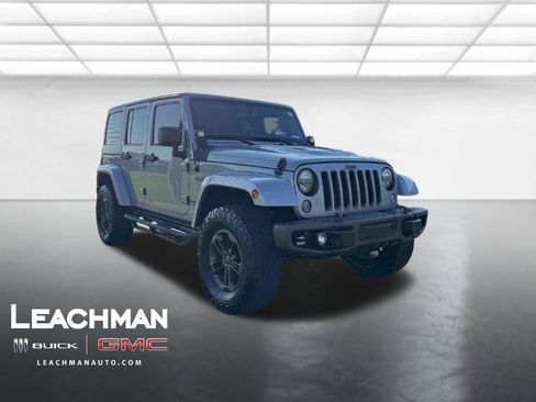 Used 2016 Jeep Wrangler Unlimited Sahara AWD/4WD image 8