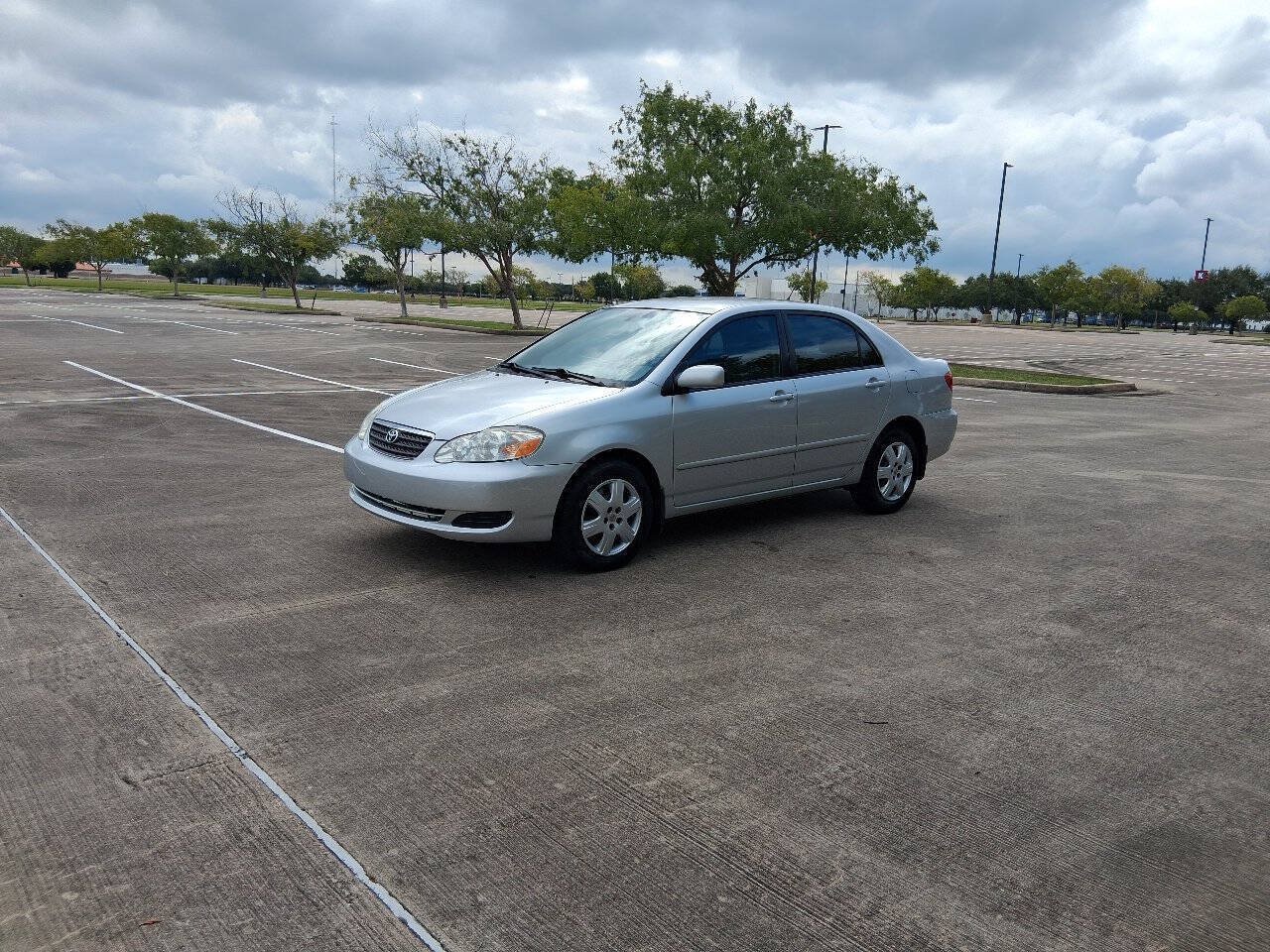 Used 2006 Toyota Corolla LE w/ Audio Value Pkg FWD image 2