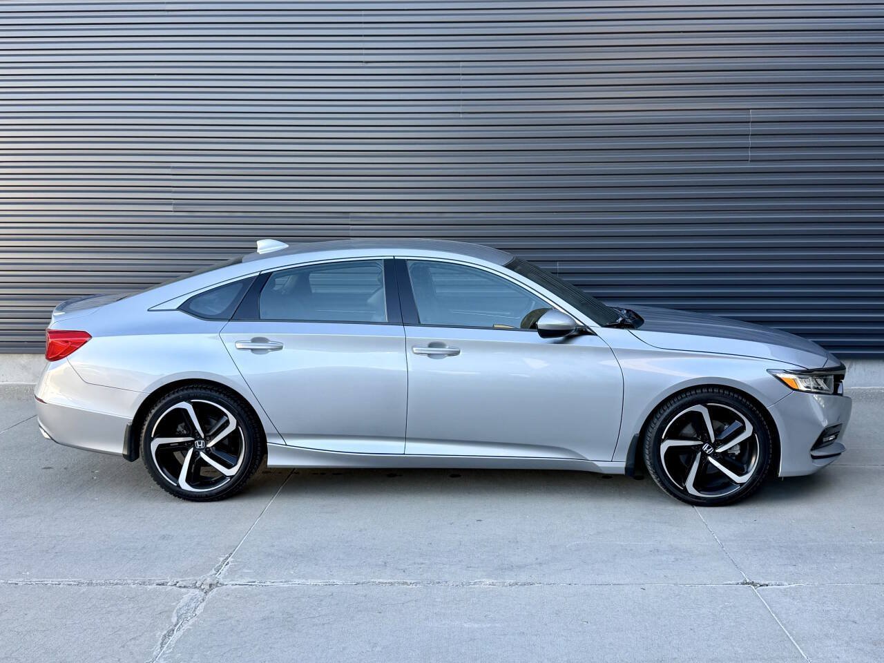 Used 2020 Honda Accord Sport image 11