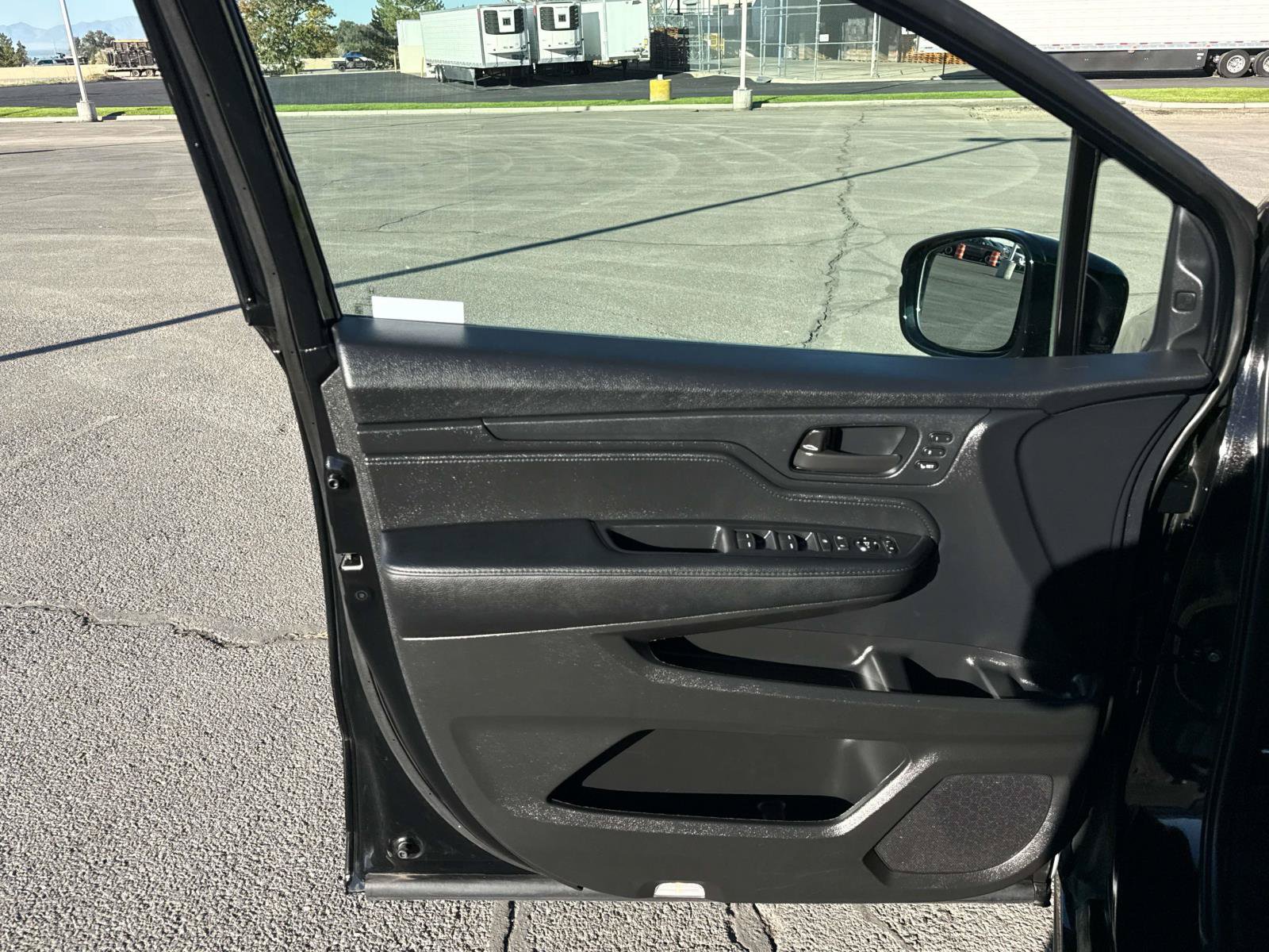 Used 2025 Honda Odyssey Sport-L image 13