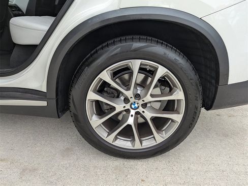 Certified 2024 BMW X5 sDrive40i w/ Premium Package image 14