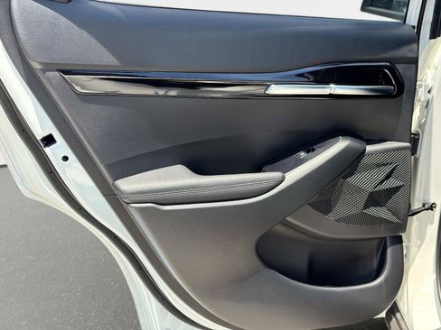 New 2026 Kia Seltos S FWD image 10
