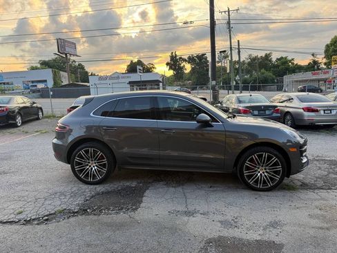 Used 2018 Porsche Macan Turbo AWD/4WD image 6