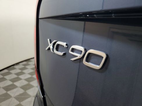 New 2026 Volvo XC90 T8 Ultra w/ Protection Package Premier AWD/4WD image 8