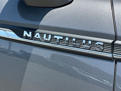 Certified 2023 Lincoln Nautilus FWD w/ Premium Package image 27