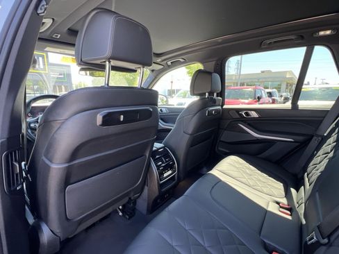 Used 2024 BMW X5 xDrive40i w/ Premium Package AWD/4WD image 27
