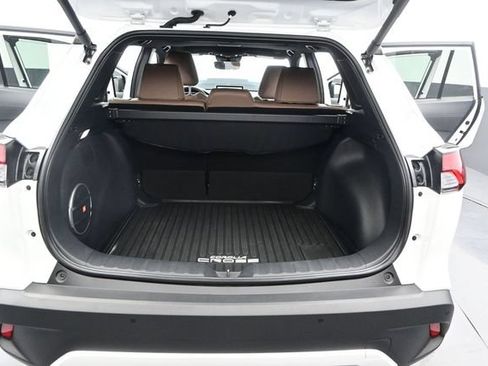 Used 2026 Toyota Corolla Cross XLE w/ Convenience Package FWD image 14