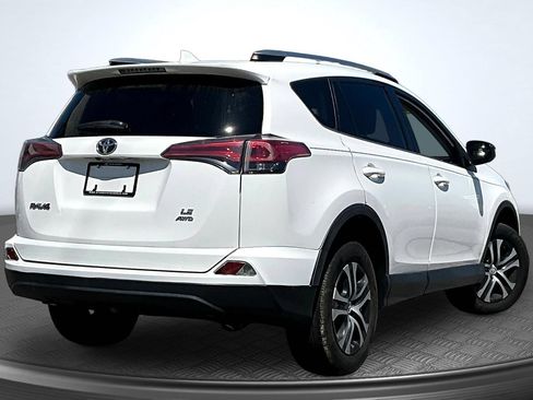 Used 2018 Toyota RAV4 LE w/ All Weather Liner Package AWD/4WD image 7