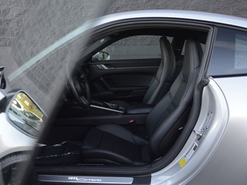 Certified 2025 Porsche 911 Carrera T image 15