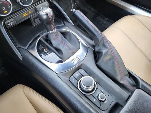Used 2017 MAZDA MX-5 Miata RF Grand Touring image 10