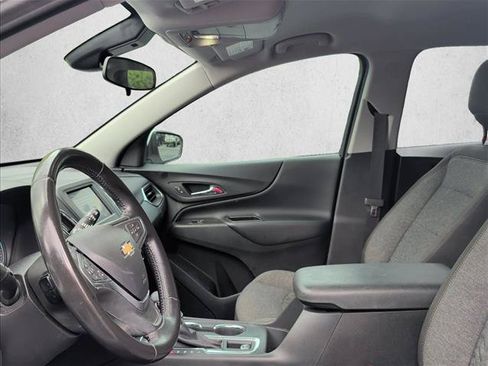 Used 2022 Chevrolet Equinox LT FWD image 17