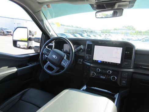 Used 2024 Ford F250 Lariat w/ Lariat Ultimate Package AWD/4WD image 31