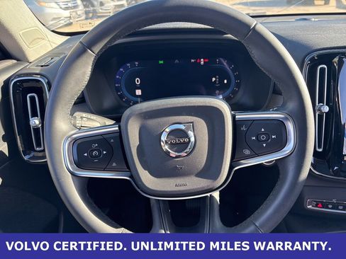 Certified 2023 Volvo XC40 B4 Plus w/ Protection Package Premier image 22