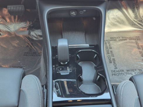 Used 2023 Volvo XC40 Recharge Plus AWD/4WD image 24