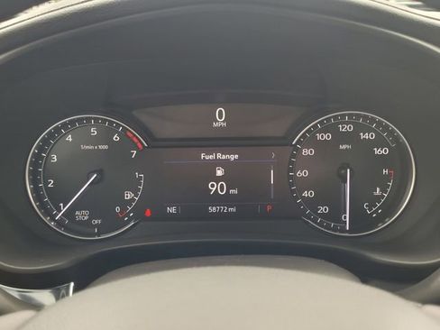 Used 2023 Cadillac XT4 Luxury w/ Cold Weather Package FWD image 22