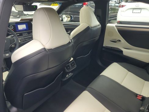 Used 2023 Lexus ES 350 F Sport image 14