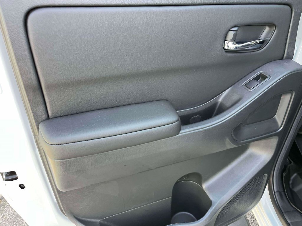 Used 2026 Nissan Frontier SV w/ All-Weather Content Package RWD image 5