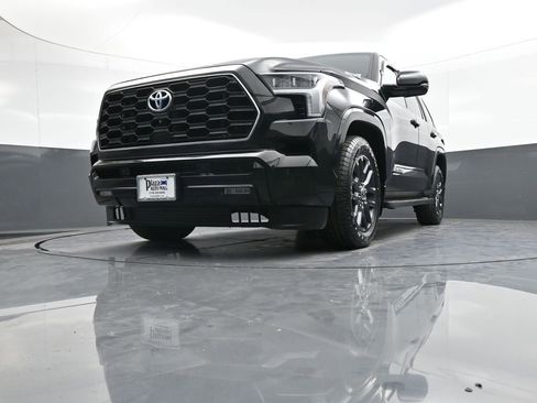 Certified 2023 Toyota Sequoia Platinum image 28