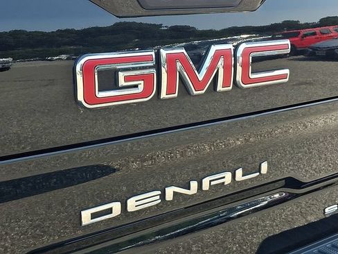 Used 2021 GMC Sierra 1500 Denali w/ Technology Package AWD/4WD image 33