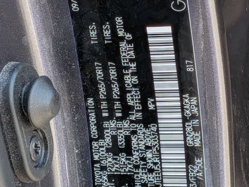 Used 2023 Toyota 4Runner SR5 RWD image 31