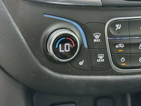 Used 2018 Chevrolet Equinox LT w/ Sun & Infotainment Package AWD/4WD image 20