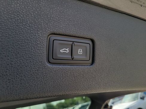 New 2026 Audi SQ8 Premium Plus AWD/4WD image 30